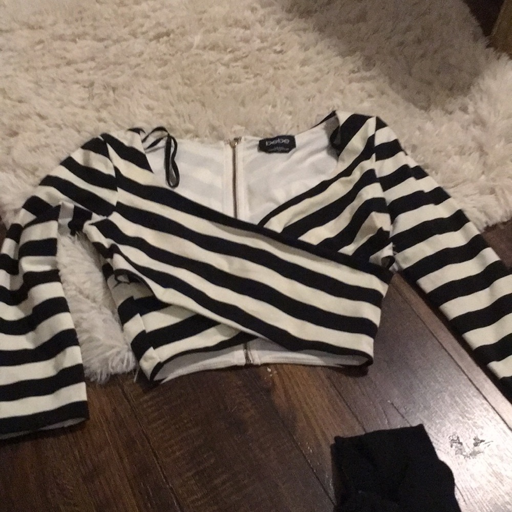 Bebe wrap crop top black and white